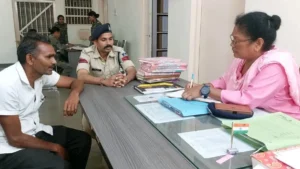 Balaghat Lora Village Theft: मलाजखंड में व्यापारी के सूने घर को चोरों ने बनाया निशाना, 7.5 लाख नकद और गहने पार