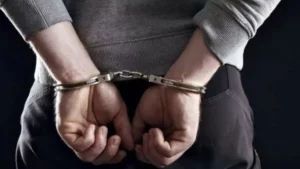 Dewas Chain Snatching Case: मीना बाजार मार्ग पर हुई लूट का पर्दाफाश, दो बदमाश पुलिस हिरासत में