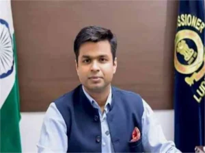 Punjab District Administration News: डीसी हिमांशु जैन का कड़ा फरमान, बिना नंबर प्लेट टिप्पर मिलने पर अब जेई पर गिरेगी गाज