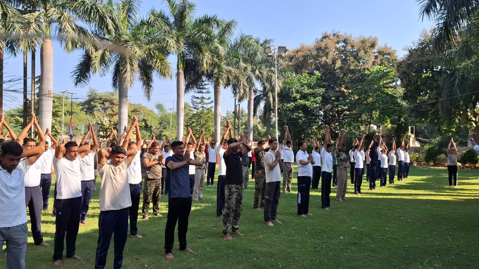 Ujjain Police News: पुलिसकर्मियों के मानसिक स्वास्थ्य के लिए उज्जैन में आयोजित हुआ ‘योग फॉर मेंटल हेल्थ’ सत्र