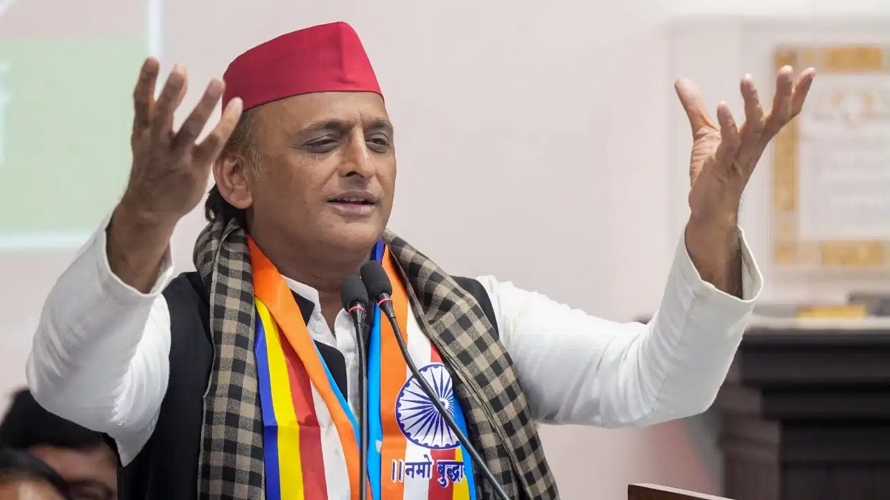 Varanasi MLC Chunav Result: वाराणसी स्नातक एमएलसी चुनाव में सपा प्रत्याशी आशुतोष सिन्हा की जीत लगभग तय, 16 हजार से ज्यादा वोटों से आगे