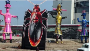 Delhi Dussehra 2026: दिल्ली की रामलीला में रावण के साथ जला 30 फीट का कॉकरोच का पुतला, राजनीतिक बयानबाजी तेज