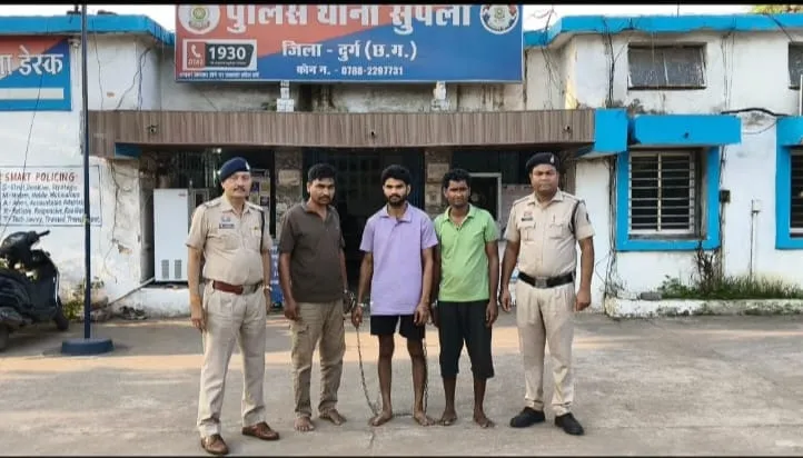 Durg Crime Update: भिलाई के छत्तीसगढ़ मार्केट में युवकों पर जानलेवा हमला, छोटे भाई को रस्सी से बांधकर पीटा