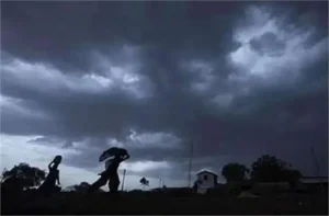 Haryana Weather Alert: हरियाणा में 14-15 अक्टूबर को भारी बारिश और ओलावृष्टि का अलर्ट, 60 किमी/घंटा की रफ्तार से चलेंगी हवाएं