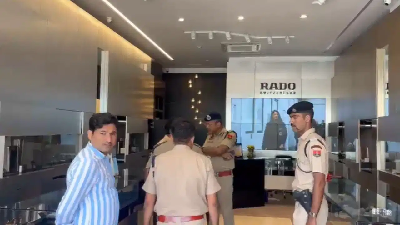 Jaipur Crime News: 5-7 बदमाशों ने लोहे की रॉड से उचकाया शटर, चंद मिनटों में दिया वारदात को अंजाम