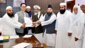 Jamiat Ulema-e-Hind Delegation: रेस कोर्स मस्जिद और कब्रिस्तान के संरक्षण की मांग, किरेन रिजिजू से मिले जमीयत के नेता