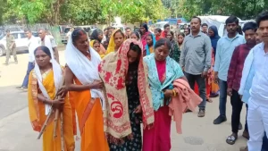 Latehar News: बरियातू पुलिस पर महिला से मारपीट का आरोप, मुख्यमंत्री हेमंत सोरेन ने दिए जांच के आदेश