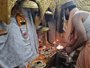 Himachal Shaktipeeth Timings Changed: नवरात्रि पर उमड़ी भारी भीड़, हिमाचल के प्रमुख मंदिरों के खुलने और दर्शन के समय में हुआ बदलाव