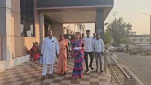 Surajpur News: प्रेमनगर में सीएमओ के खिलाफ बगावत, कलेक्टर से मिलकर जनप्रतिनिधियों ने की हटाने की मांग