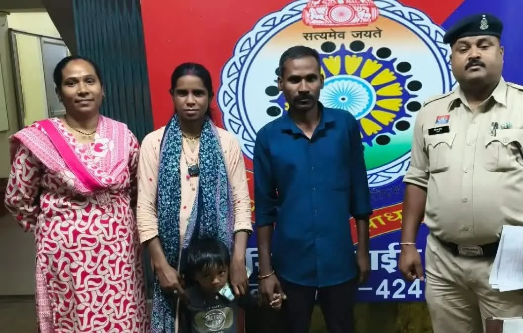 Raipur Missing Persons Case: रायपुर पुलिस की बड़ी सफलता, सेंट्रल जोन में अभियान चलाकर 50 में से 39 गुमशुदा व्यक्तियों को किया बरामद