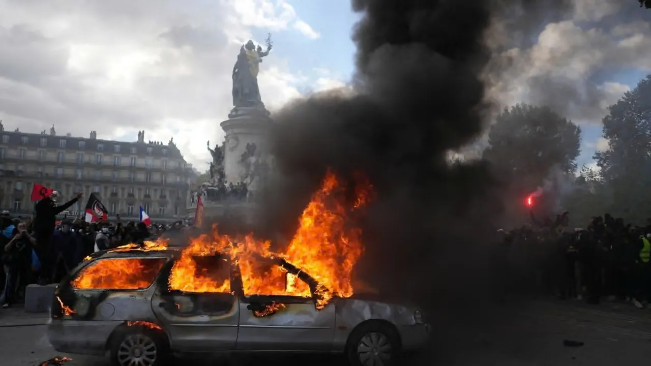 Global Protests: फ्रांस की सुलगती आग से तीन महाद्वीपों तक फैला भूचाल, दुनिया भर में विरोध प्रदर्शन