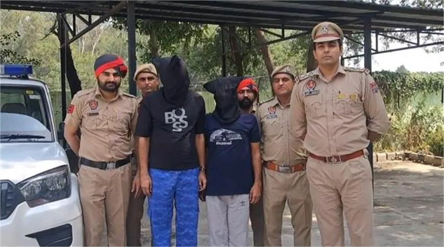 Pathankot Crime News: घर में घुसकर तेजधार हथियार से की थी जतिंदर की हत्या, पुलिस ने 2 आरोपियों को दबोचा; हथियार बरामद