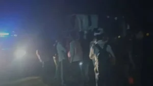 Chhindwara Seoni Highway News: बम्होड़ी पेट्रोल पंप के पास भीषण सड़क दुर्घटना, बस के नीचे दबने से यात्री की दर्दनाक मौत