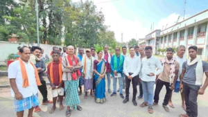 Bastar News: नए धान खरीदी केंद्र की मांग को लेकर कलेक्टर कार्यालय पहुंचे किसान, तोयर गांव में केंद्र खोलने की गुहार