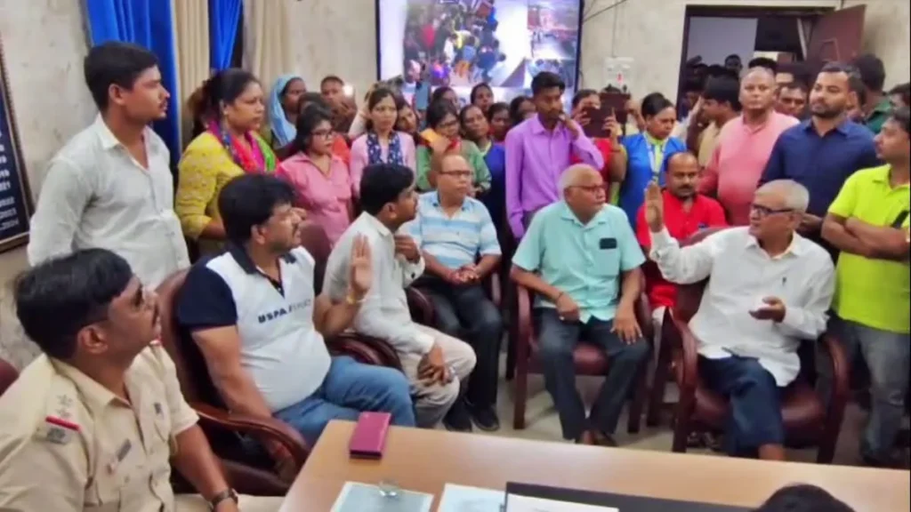 Civil Surgeon Bokaro Meeting: कंपनी प्रतिनिधियों और अधिकारियों के साथ वार्ता बेनतीजा, दो दिन का अल्टीमेटम