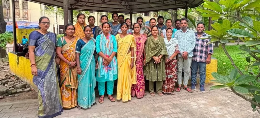 Raipur News Update: 10 साल के इंतजार के बाद सड़कों पर उतरेंगे दिवंगत शिक्षाकर्मियों के परिजन, मुंडन कराने की दी चेतावनी
