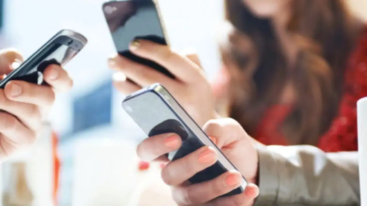 TRAI New OTP Rules: फोन पर आने वाले ओटीपी नियमों में जल्द होगा बड़ा बदलाव, ऑनलाइन ठगी रोकने के लिए टेलीकॉम अथॉरिटी की तैयारी