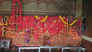 Hazaribagh Budhiya Mata Temple: हजारीबाग के इस अनोखे मंदिर में नहीं है कोई प्रतिमा या पिंडी, दीवार की पूजा करने दूर-दूर से आते हैं भक्त