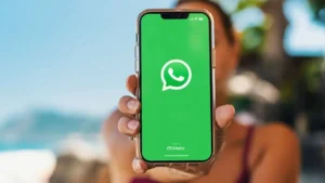 WhatsApp Safety Tips: अकाउंट अचानक होने लगे लॉगआउट तो हो जाएं सावधान, अपनाएं ये जरूरी रिकवरी प्रक्रिया