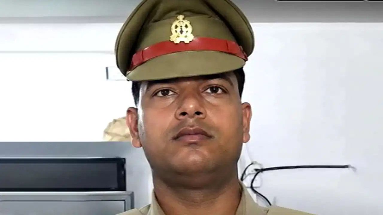 UP News: प्रयागराज STF के दरोगा पर हिसार में भ्रष्टाचार का मामला दर्ज, रिश्वत में मांगे मवेशी और पालतू कुत्ता